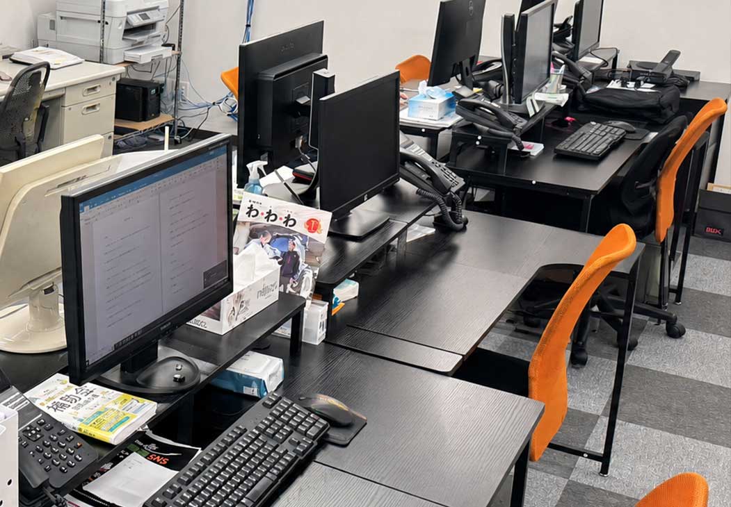 夢工房社内2